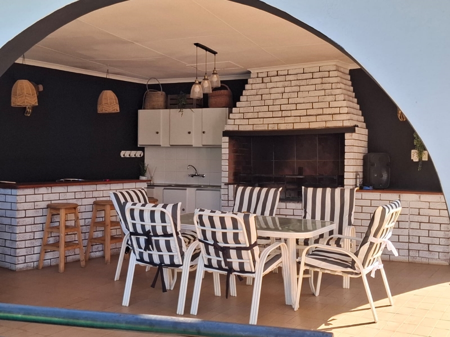 4 Bedroom Property for Sale in Safari Gardens North West